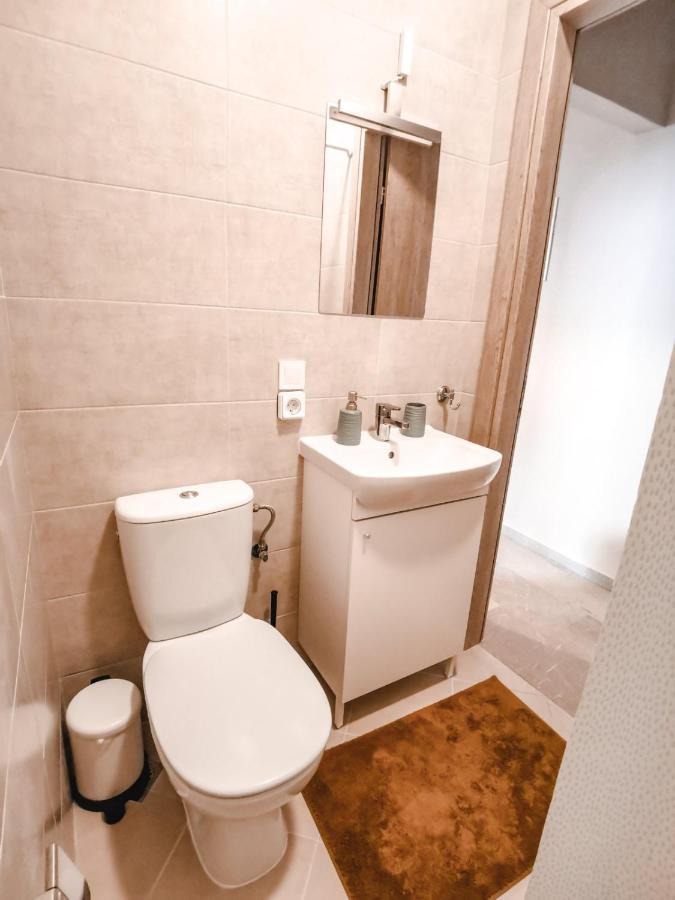 Tip Top Apartment Chalkís Exteriör bild