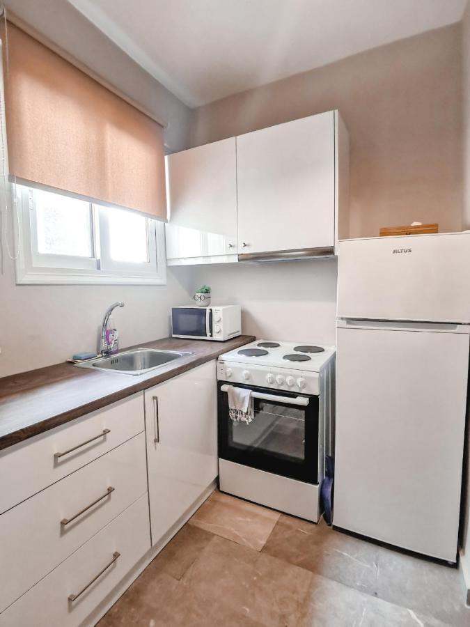 Tip Top Apartment Chalkís Exteriör bild